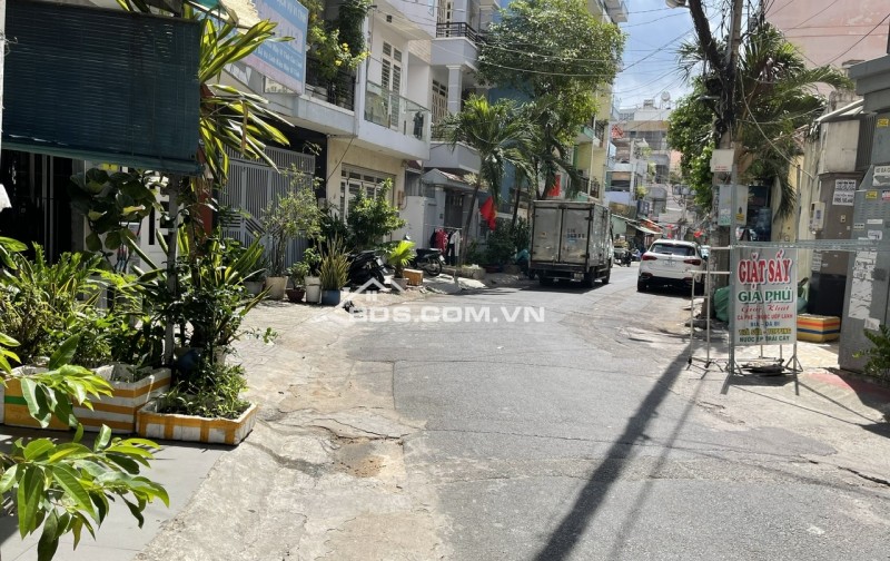 Bán Nhà  Cộng Hòa , P.13, Q. Tân Bình, HCM, 77m2,  10.5 tỷ